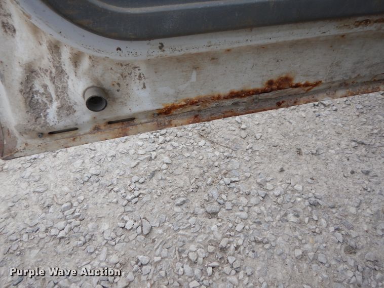 image for item DE4227 2003 Ford F250 Super Duty XL pickup truck