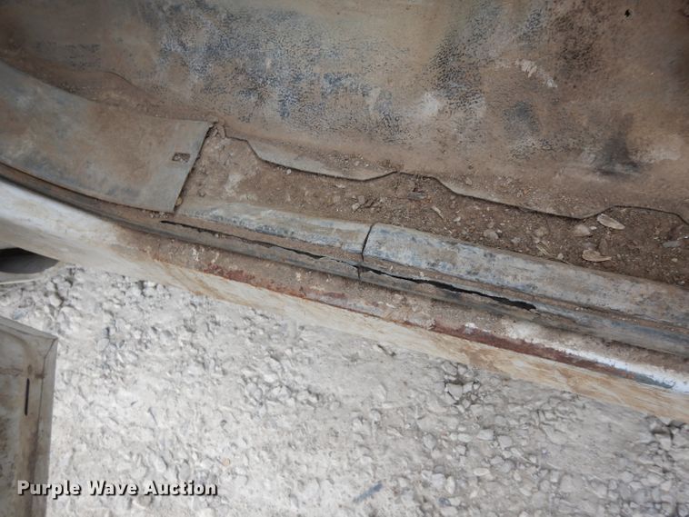 image for item DE4227 2003 Ford F250 Super Duty XL pickup truck