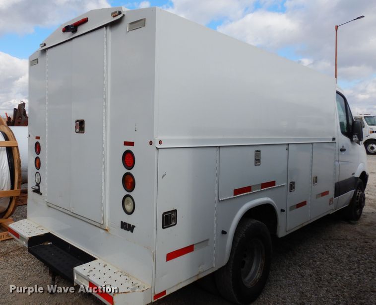 image for item DE4228 2007 Freightliner Sprinter 3500 utility van