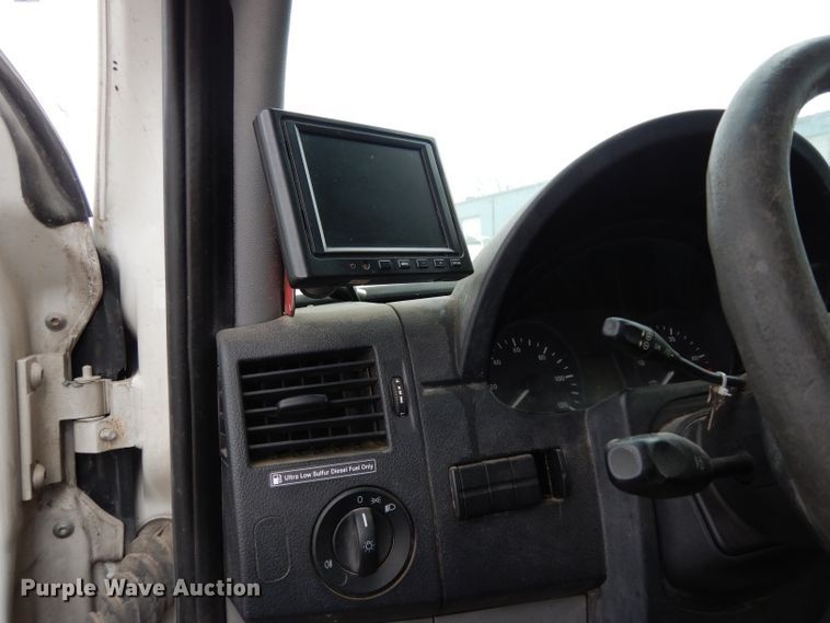 image for item DE4228 2007 Freightliner Sprinter 3500 utility van