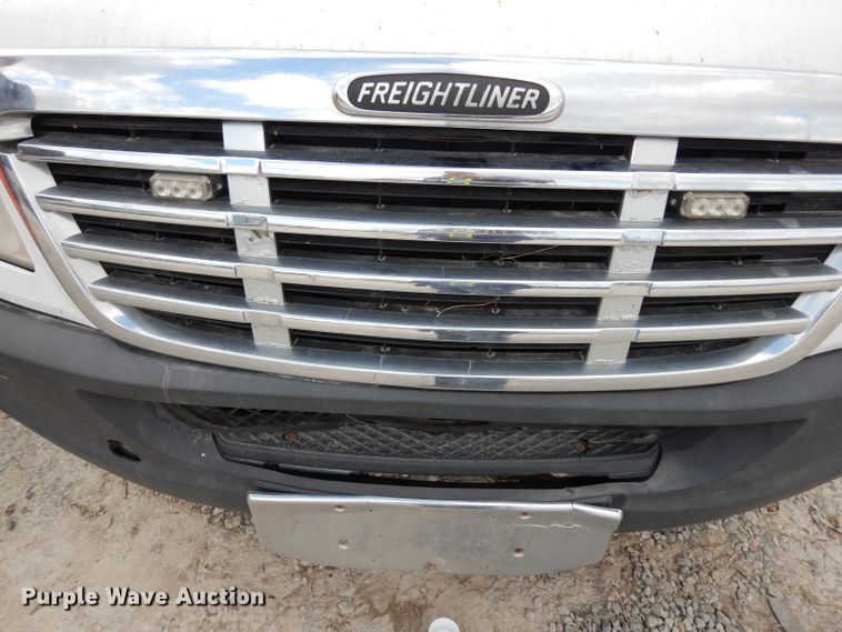 image for item DE4228 2007 Freightliner Sprinter 3500 utility van