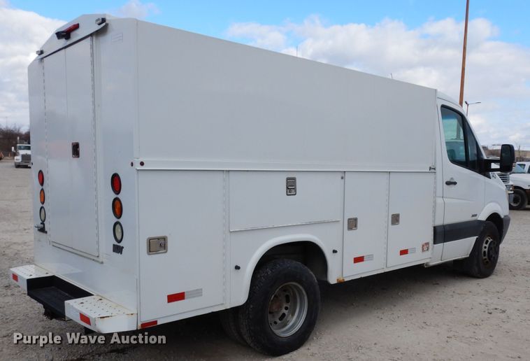 image for item DE4229 2007 Freightliner Sprinter 3500 utility van
