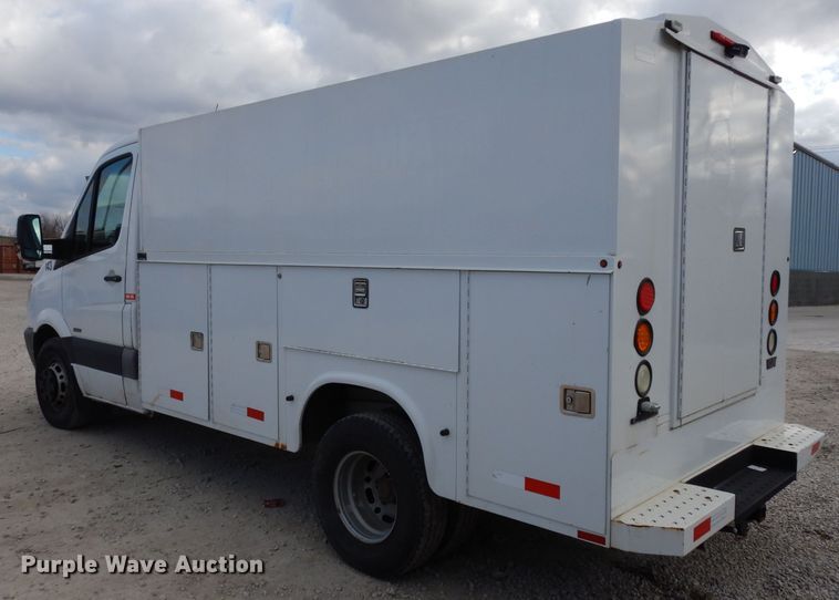 image for item DE4229 2007 Freightliner Sprinter 3500 utility van