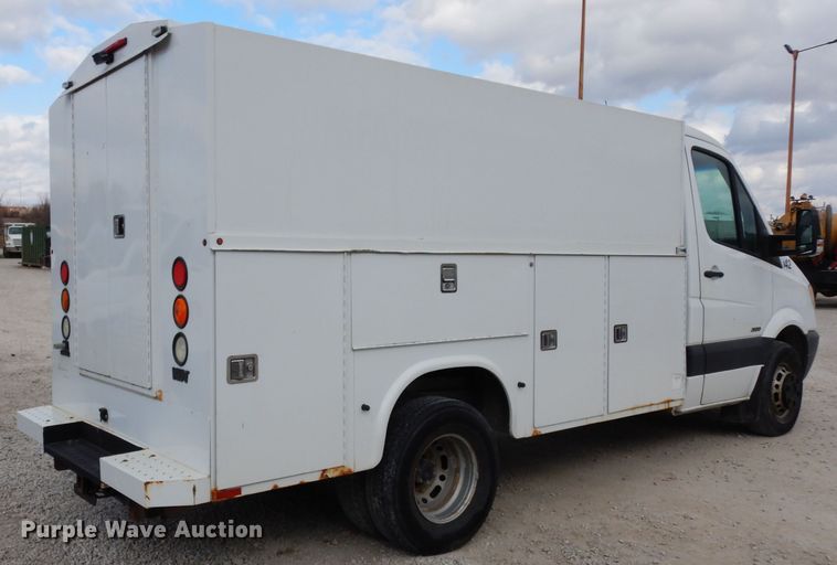 image for item DE4230 2007 Freightliner Sprinter 3500 utility van