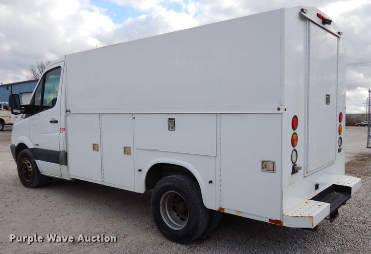 image for item DE4230 2007 Freightliner Sprinter 3500 utility van
