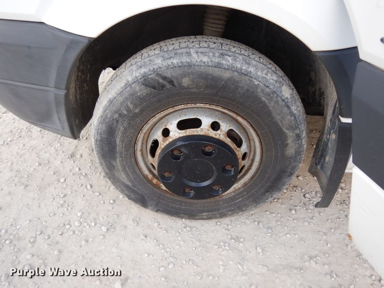 image for item DE4230 2007 Freightliner Sprinter 3500 utility van