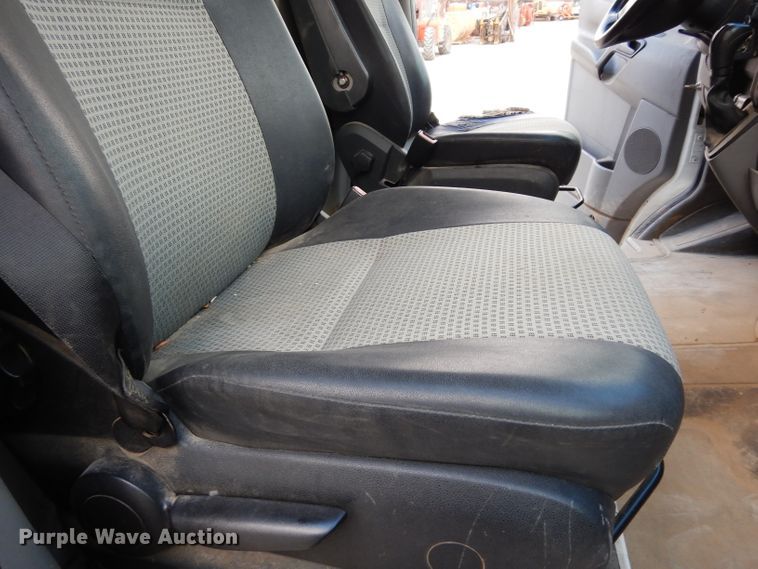 image for item DE4230 2007 Freightliner Sprinter 3500 utility van