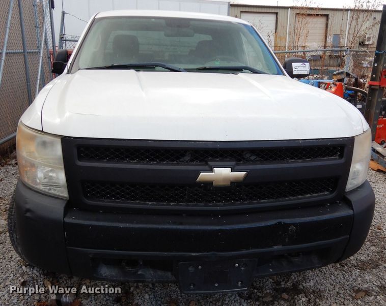 image for item DE4231 2008 Chevrolet Silverado 1500 Ext. Cab pickup truck