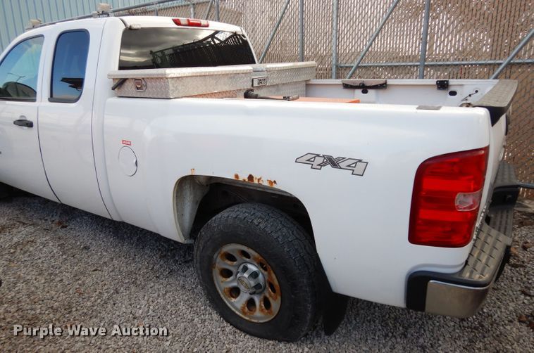 image for item DE4231 2008 Chevrolet Silverado 1500 Ext. Cab pickup truck