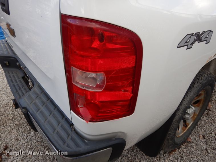 image for item DE4231 2008 Chevrolet Silverado 1500 Ext. Cab pickup truck