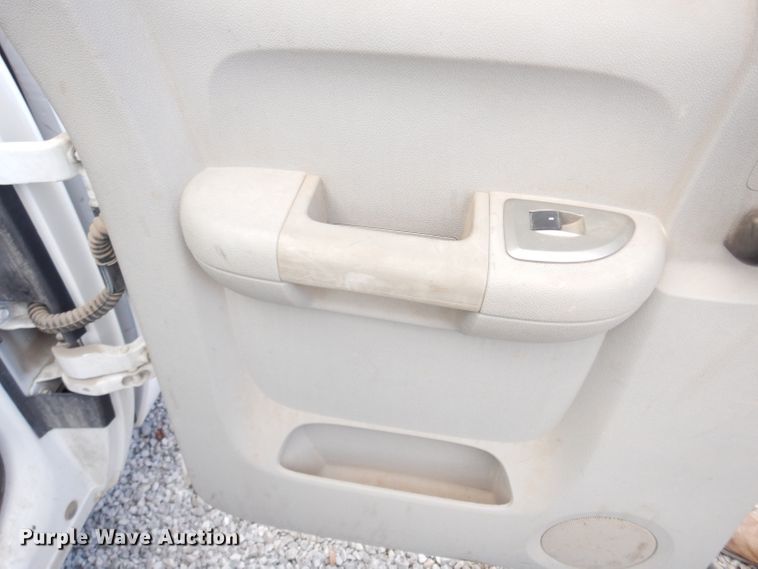 image for item DE4231 2008 Chevrolet Silverado 1500 Ext. Cab pickup truck