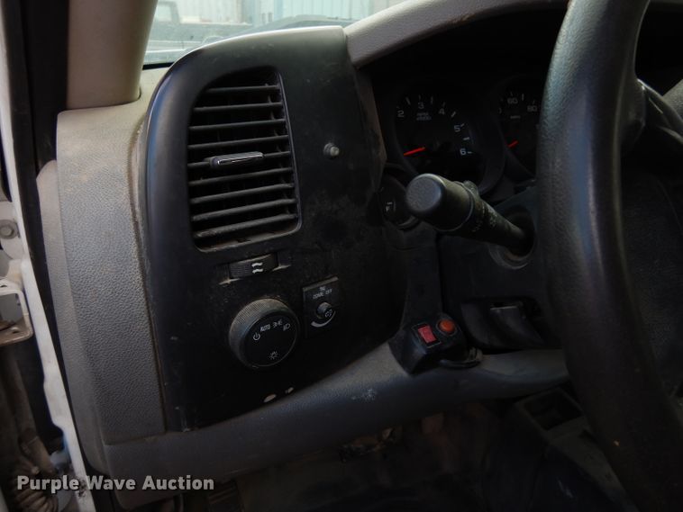 image for item DE4231 2008 Chevrolet Silverado 1500 Ext. Cab pickup truck