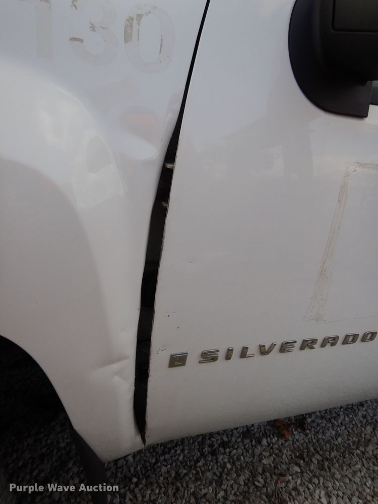 image for item DE4231 2008 Chevrolet Silverado 1500 Ext. Cab pickup truck