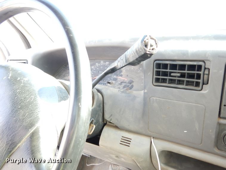 image for item DE4254 2001 Ford F250 Super Duty XL pickup truck