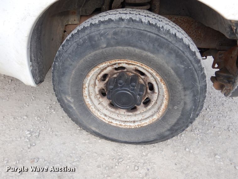 image for item DE4254 2001 Ford F250 Super Duty XL pickup truck