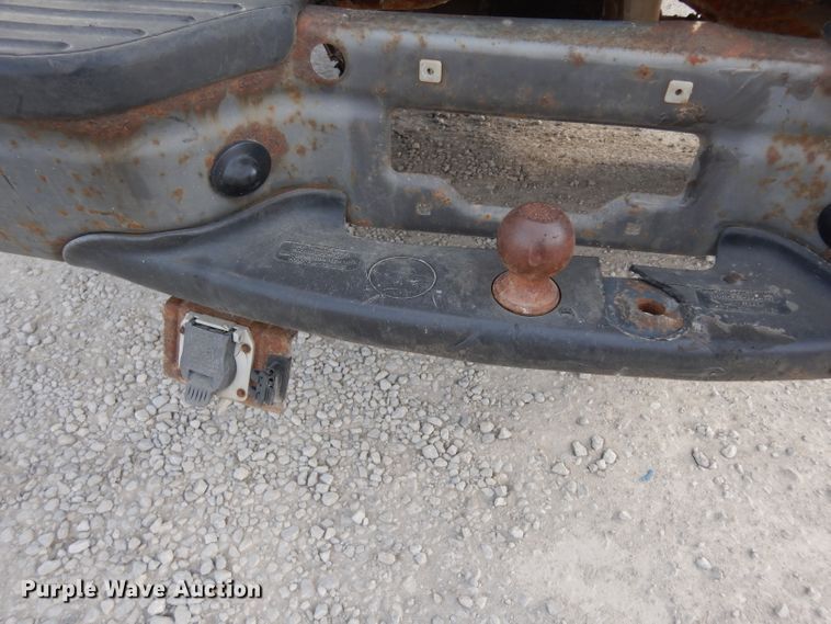 image for item DE4254 2001 Ford F250 Super Duty XL pickup truck