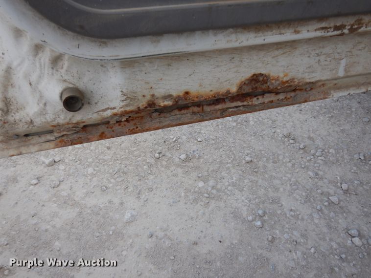 image for item DE4254 2001 Ford F250 Super Duty XL pickup truck