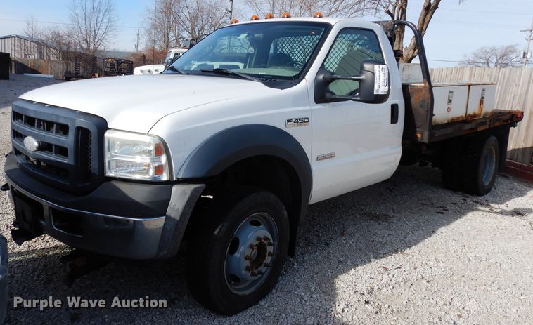 image for item DE4292 2007 Ford F450 Super Duty XL flatbed truck