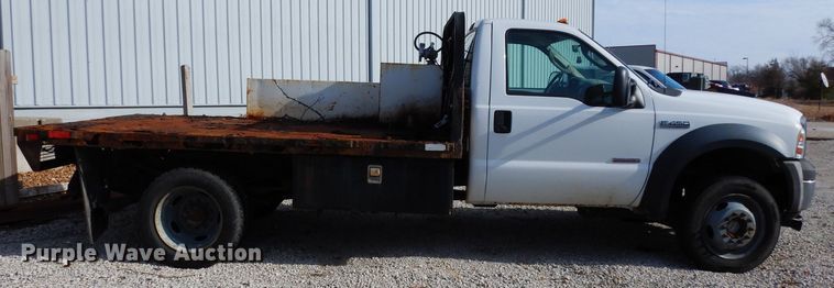 image for item DE4292 2007 Ford F450 Super Duty XL flatbed truck