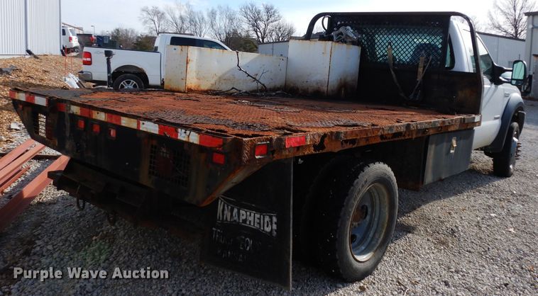 image for item DE4292 2007 Ford F450 Super Duty XL flatbed truck