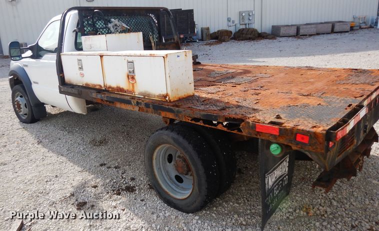 image for item DE4292 2007 Ford F450 Super Duty XL flatbed truck