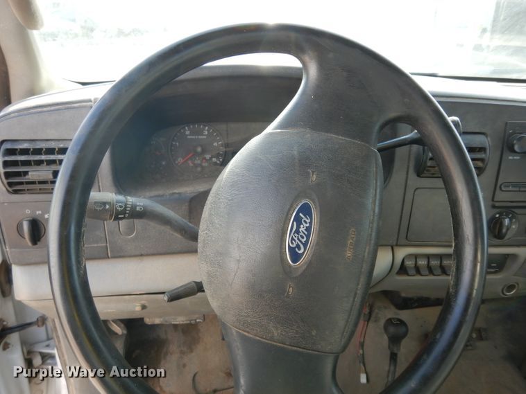 image for item DE4292 2007 Ford F450 Super Duty XL flatbed truck