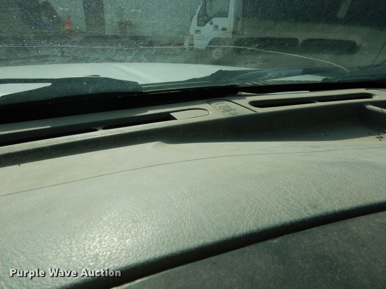 image for item DE4292 2007 Ford F450 Super Duty XL flatbed truck