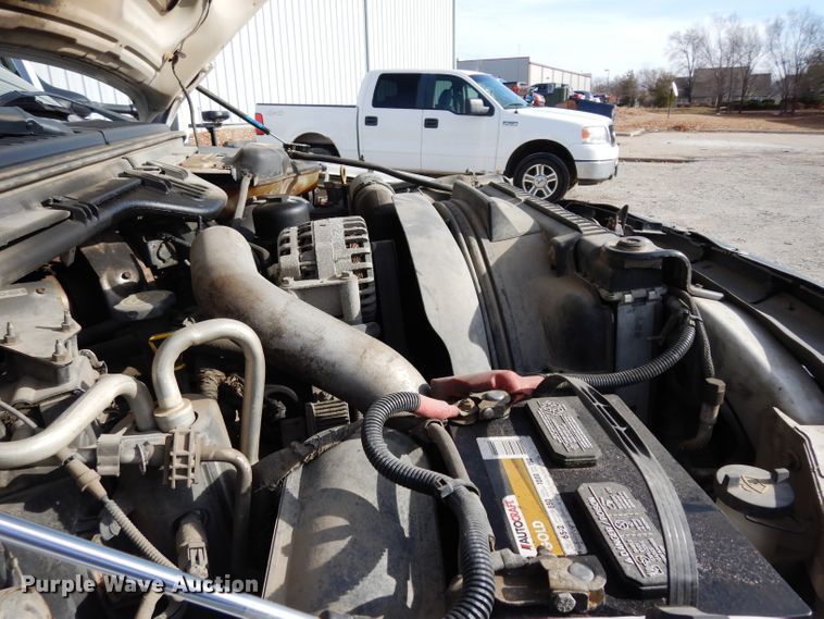 image for item DE4292 2007 Ford F450 Super Duty XL flatbed truck