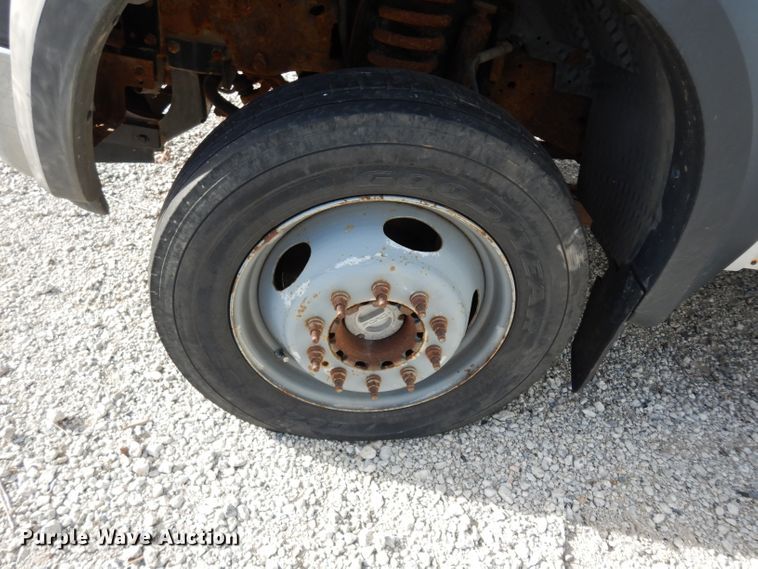 image for item DE4292 2007 Ford F450 Super Duty XL flatbed truck