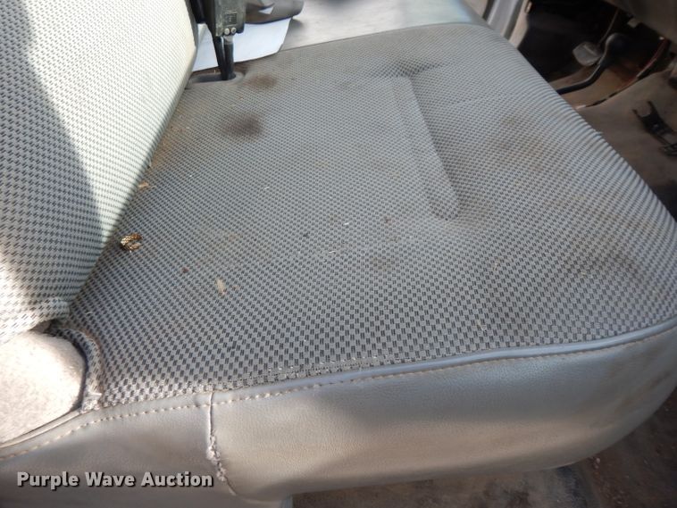 image for item DE4292 2007 Ford F450 Super Duty XL flatbed truck