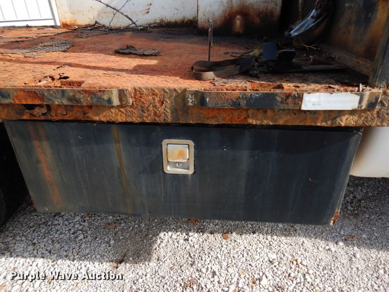 image for item DE4292 2007 Ford F450 Super Duty XL flatbed truck