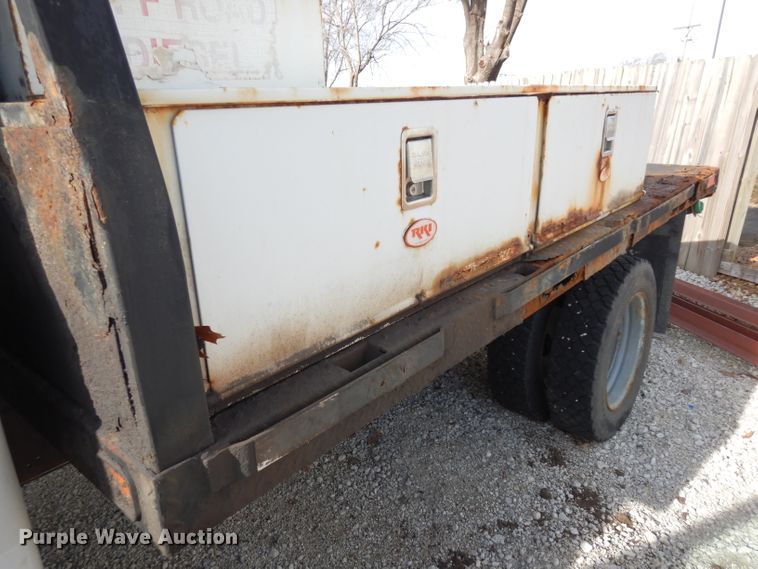 image for item DE4292 2007 Ford F450 Super Duty XL flatbed truck