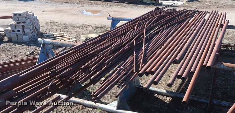 image for item DG7067 Approximately 260 pipes