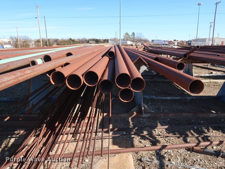 image for item DG7067 Approximately 260 pipes