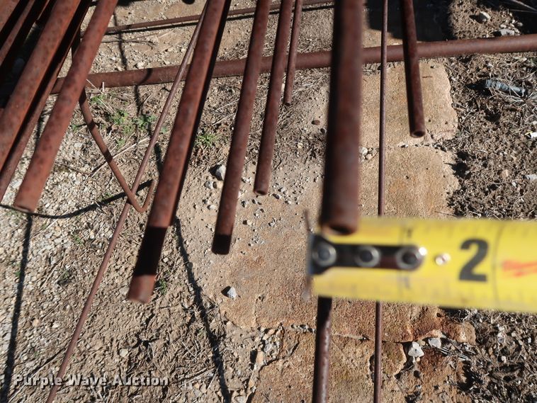 image for item DG7067 Approximately 260 pipes