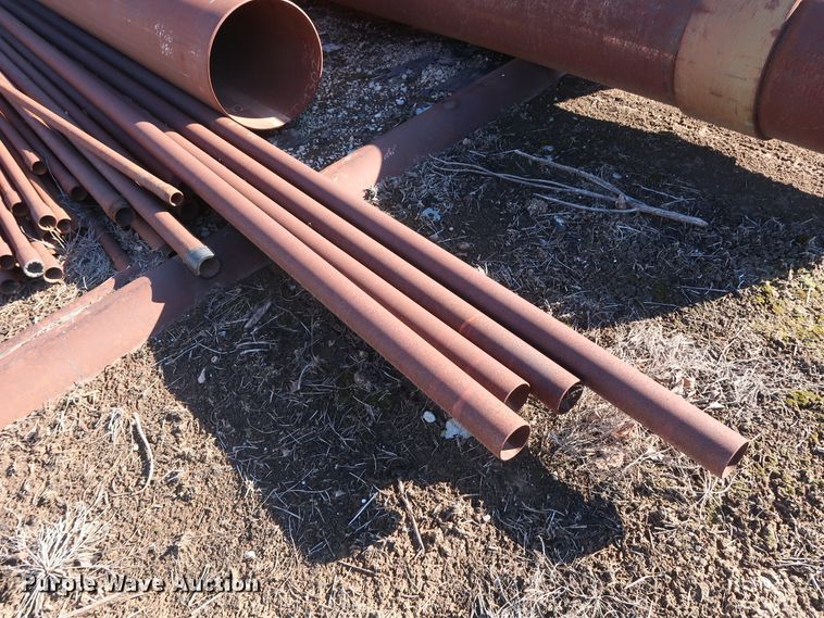 image for item DG7080 Approximately 75 31'L x 1.5" collared threaded oilfield tubing pipes