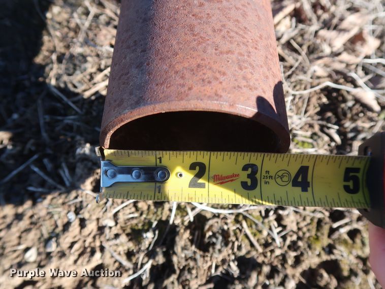 image for item DG7080 Approximately 75 31'L x 1.5" collared threaded oilfield tubing pipes