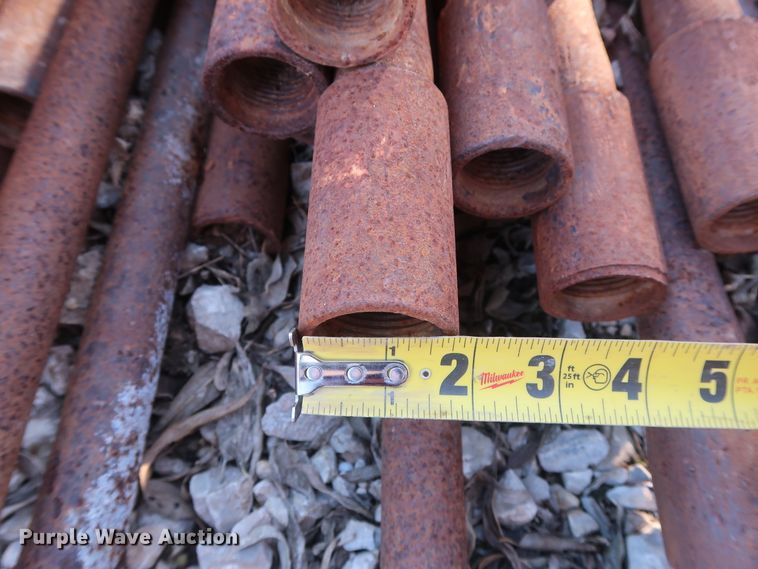 image for item DG7088 Approximately 200 31'L x 1" collared threaded  oilfield tubing pipes