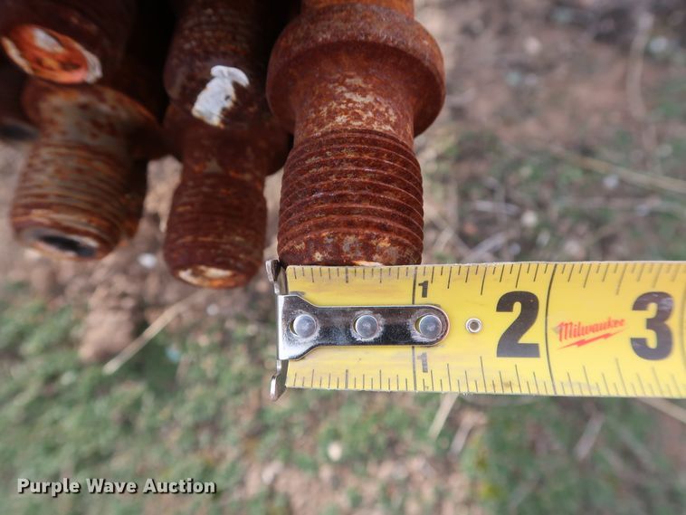 image for item DG7103 Approximately 160 25'L x 7/8" threaded sucker rods