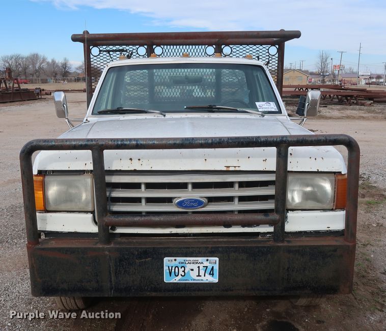image for item DH0789 1991 Ford F450 Super Duty flatbed truck