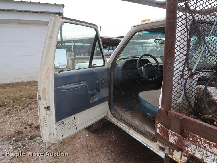 image for item DH0789 1991 Ford F450 Super Duty flatbed truck