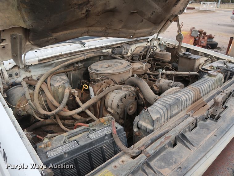 image for item DH0789 1991 Ford F450 Super Duty flatbed truck