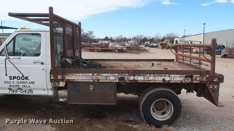 image for item DH0789 1991 Ford F450 Super Duty flatbed truck