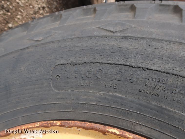 image for item DH0790 Michigan wheel loader