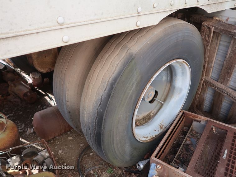 image for item DH0797 1981 Lufkin TFV-IP dry van trailer