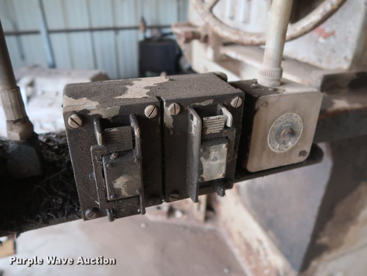 image for item DH0811 Birdsboro pipe straightener