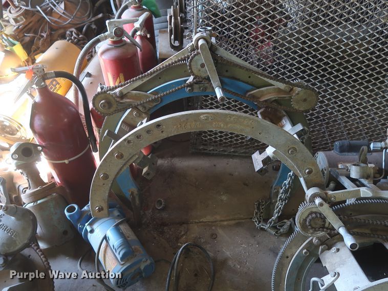 image for item DH0833 Approximately 10 pipe bevelers