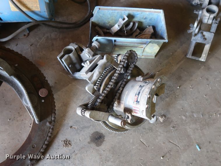 image for item DH0833 Approximately 10 pipe bevelers