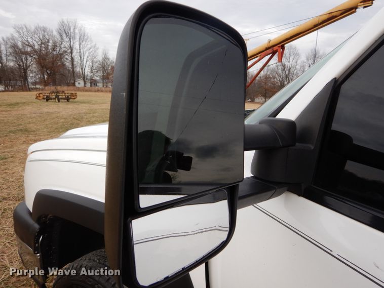 image for item DH5066 2007 Chevrolet Silverado 2500HD utility bed pickup truck