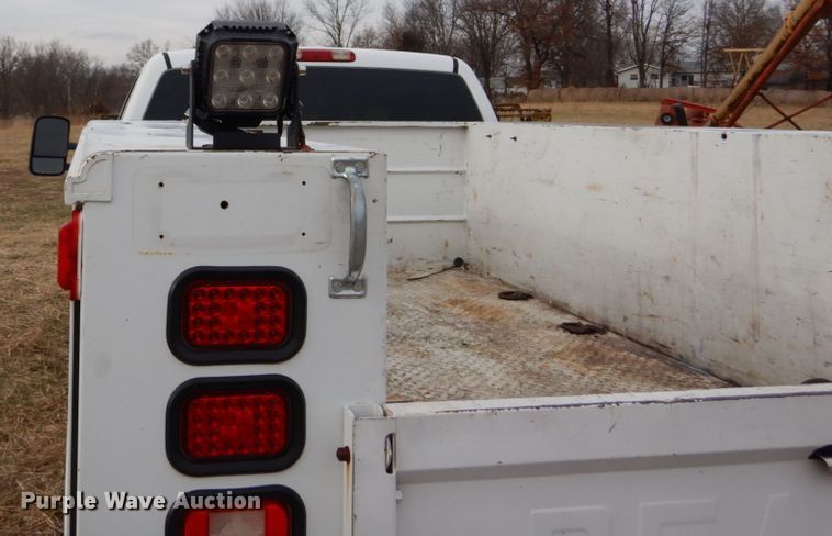 image for item DH5066 2007 Chevrolet Silverado 2500HD utility bed pickup truck